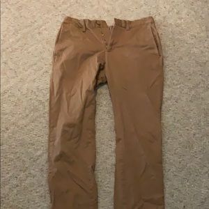Old Navy Classic Fit Khakis Size 29/30